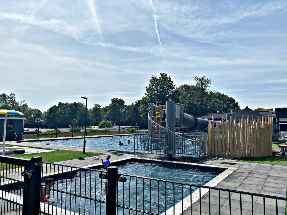Ferienhaus Luxchalet #Vaju Lathum# Am See, Strand, Pool, Nationalpark Exterior photo